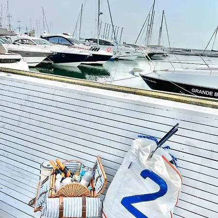 船屋 Yacht Queen B Houseboat